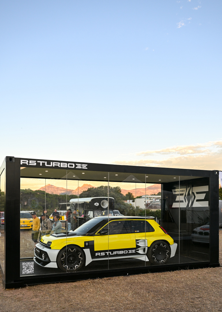 SMALL_Renault 5 Turbo 3E at the historic Tour de Corse (63)